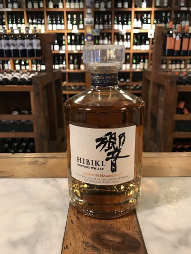 Suntory Harmony Hibiki Whiskey spirits